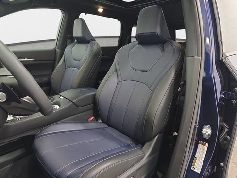 Certified 2026 INFINITI QX60 Sport w/ Dark Cargo Package AWD/4WD image 12