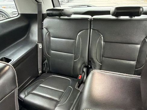 Used 2021 GMC Acadia SLT w/ Preferred Package image 23