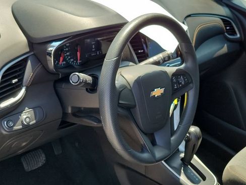 Used 2020 Chevrolet Trax LS w/ LPO, Cargo Package FWD image 6
