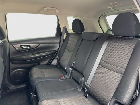 Used 2020 Nissan Rogue S w/ Special Edition Package FWD image 34