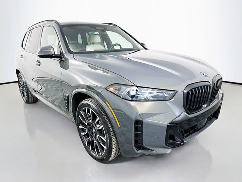 New 2026 BMW X5 xDrive50e w/ Executive Package image 3
