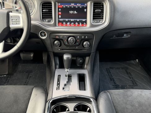 Used 2013 Dodge Charger R/T image 22