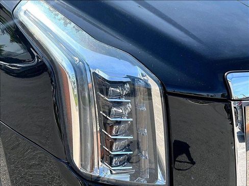 Used 2016 Cadillac Escalade Platinum AWD/4WD image 27