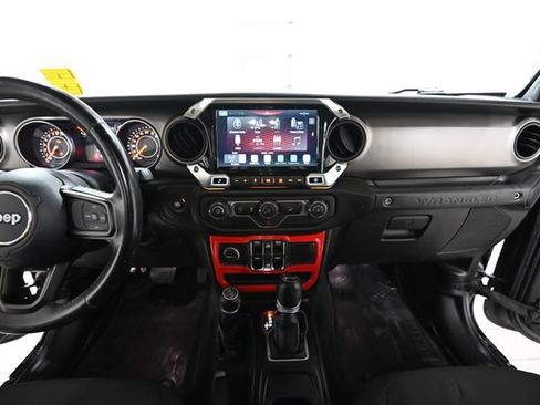 Used 2019 Jeep Wrangler Unlimited Sport S AWD/4WD image 2