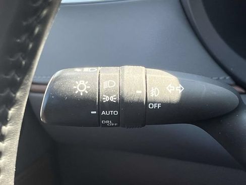 Used 2023 Toyota Venza Limited AWD/4WD image 47