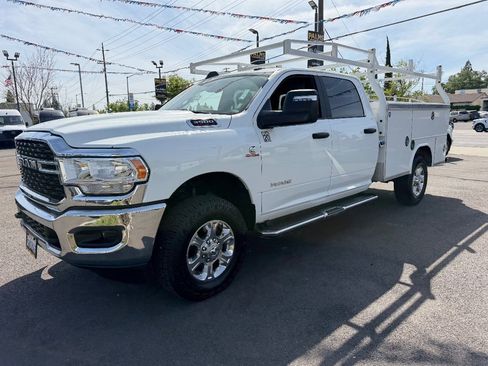 Used 2023 RAM 3500 Big Horn w/ Level 1 Equipment Group image 4