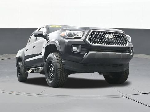 Used 2019 Toyota Tacoma TRD Sport w/ Technology Package AWD/4WD image 51