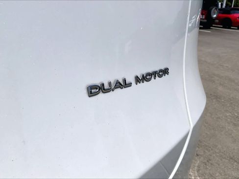 Used 2023 Tesla Model Y AWD image 8