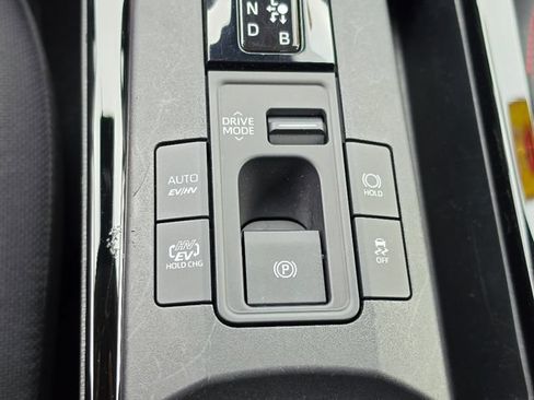 Used 2024 Toyota Prius Prime FWD image 26