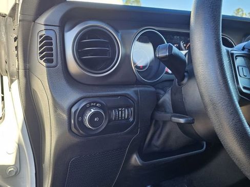 Used 2019 Jeep Wrangler Sport image 16