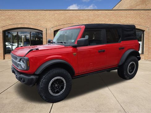 Used 2023 Ford Bronco Badlands w/ Sasquatch Package image 8