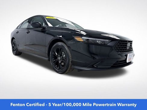 Used 2025 Honda Accord SE image 1