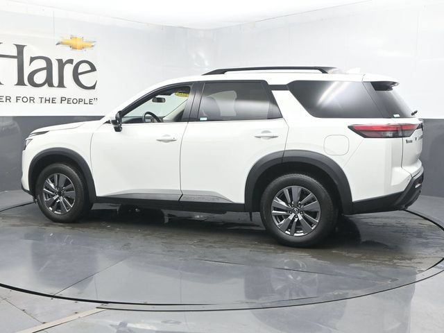 Used 2025 Nissan Pathfinder SV FWD image 57
