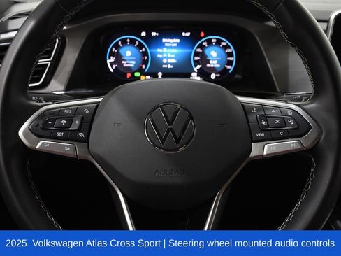 Used 2025 Volkswagen Atlas Cross Sport SE FWD image 11