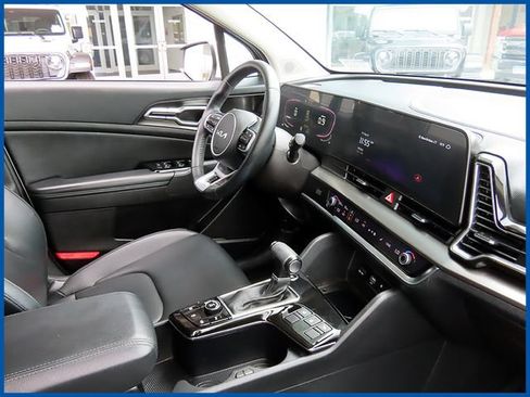 Used 2023 Kia Sportage EX AWD/4WD image 8
