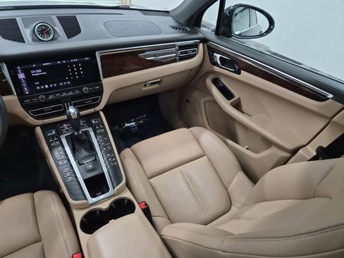 Used 2021 Porsche Macan S image 13