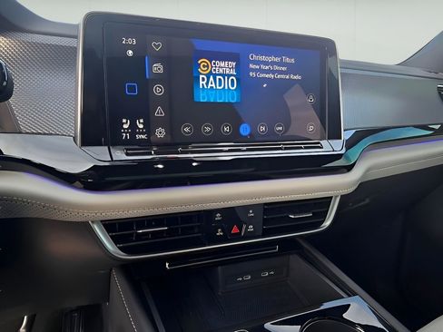 Used 2025 Volkswagen Atlas Cross Sport SEL Premium R-Line image 21