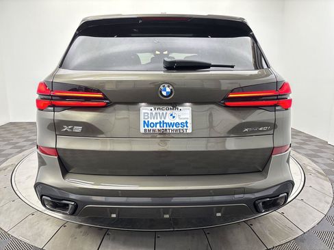 New 2026 BMW X5 xDrive40i w/ M Sport Package AWD/4WD image 15