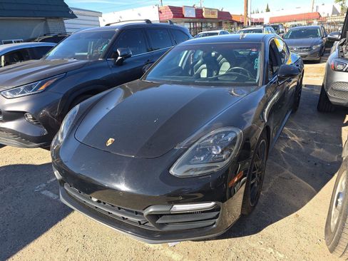 Used 2019 Porsche Panamera GTS w/ Premium Package Plus image 4