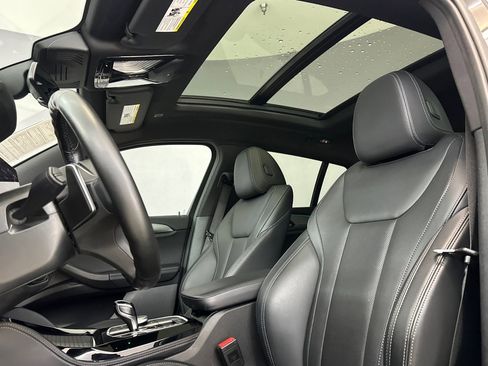 Used 2023 BMW X4 xDrive30i w/ M Sport Package image 15