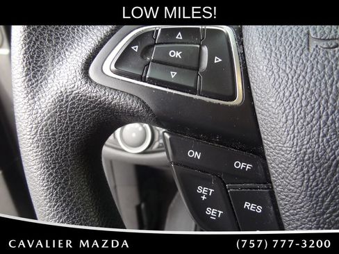 Used 2017 Ford Escape SE FWD image 19