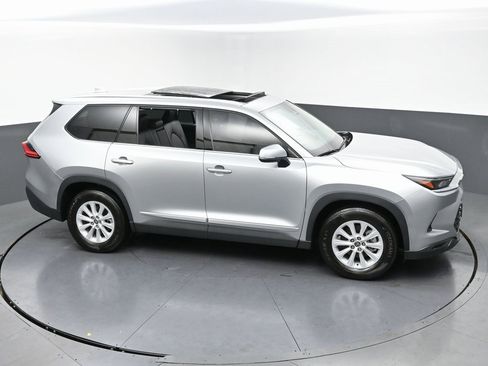 Used 2024 Toyota Grand Highlander XLE image 53