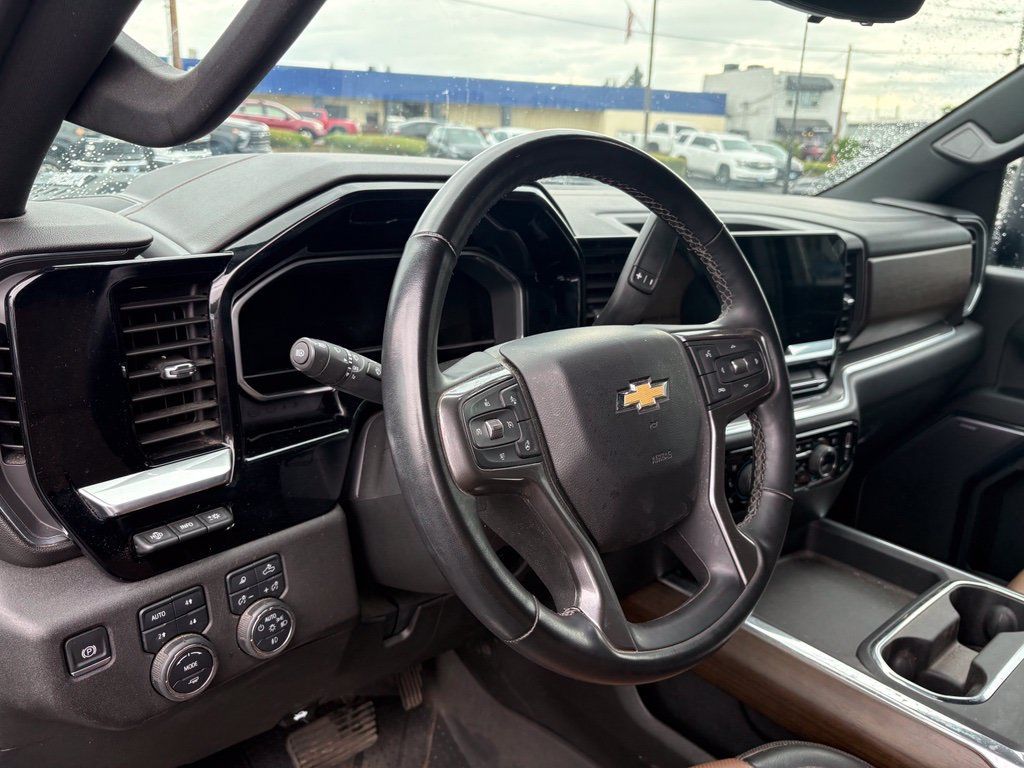 Used 2024 Chevrolet Silverado 3500 High Country w/ High Country Premium Package AWD/4WD image 14