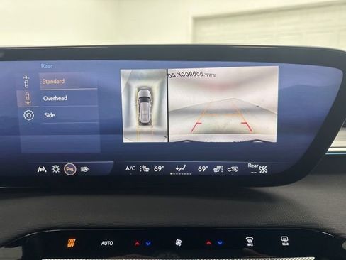 Used 2025 Buick Enclave Preferred image 17