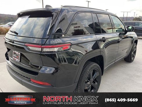 New 2025 Jeep Grand Cherokee Altitude image 21