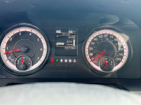 Used 2020 RAM 1500 Classic SLT AWD/4WD image 12
