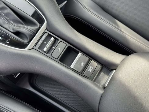 Certified 2023 Honda HR-V EX-L image 30