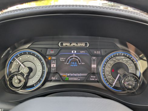 Used 2020 RAM 1500 Limited AWD/4WD image 23