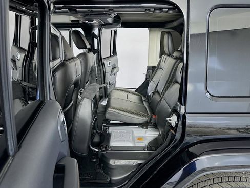 Used 2021 Jeep Wrangler Unlimited Sahara image 34