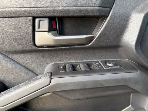 Used 2025 Toyota Tacoma TRD Sport image 10