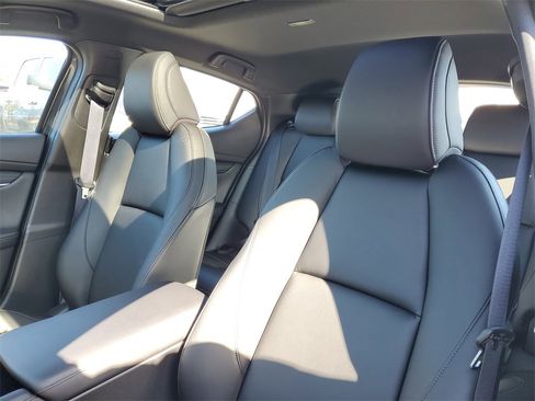 Used 2025 MAZDA MAZDA3 s image 12