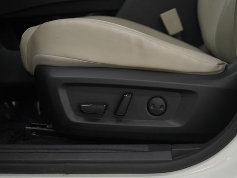 Used 2023 Nissan Rogue SV w/ SV Premium B Package image 21