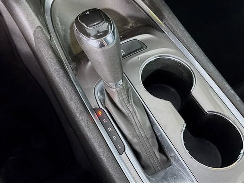 Used 2019 Chevrolet Malibu LT FWD image 18