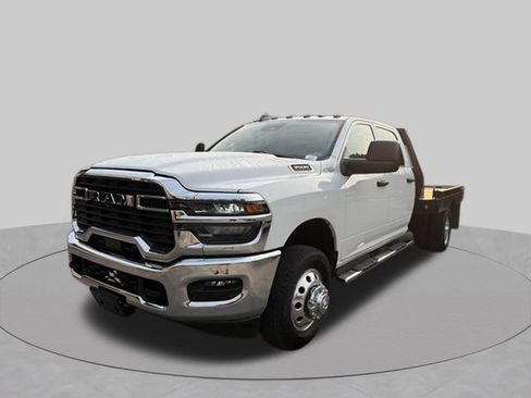 Used 2025 RAM 3500 Tradesman w/ Chrome Appearance Group AWD/4WD image 8