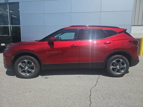 Used 2024 Chevrolet Blazer LT w/ Convenience Package image 2