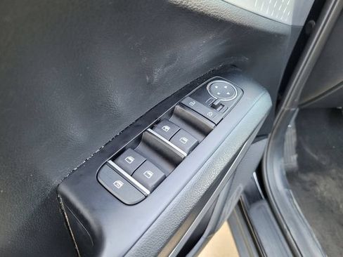 Certified 2025 Kia Soul LX w/ LX Technology Package FWD image 27
