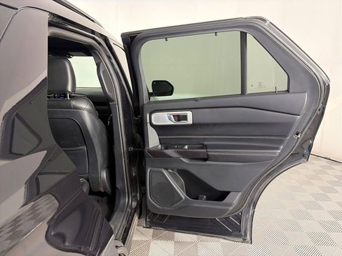 Used 2020 Ford Explorer ST w/ ST Street Pack image 27