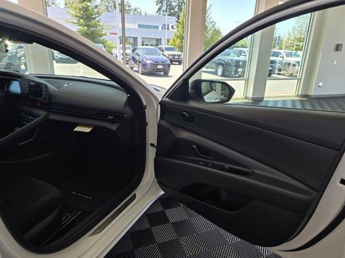 New 2026 Hyundai Elantra Sport FWD image 37