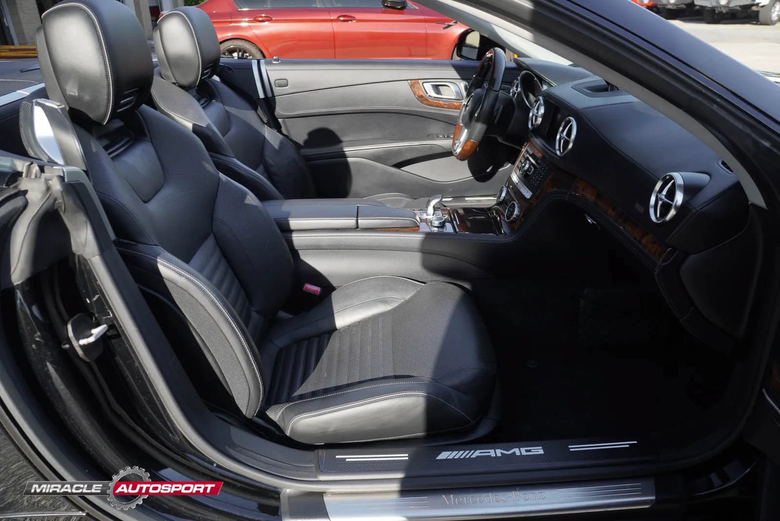 Used 2014 Mercedes-Benz SL 550 image 25