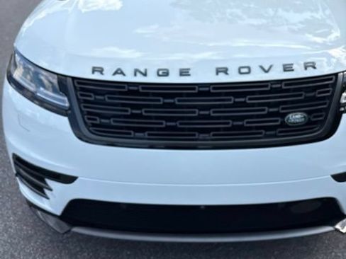 Used 2026 Land Rover Range Rover Velar Dynamic SE AWD/4WD image 13