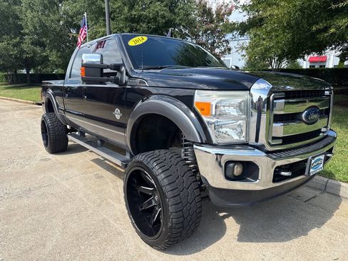Used 2014 Ford F250 Lariat w/ Lariat Ultimate Package AWD/4WD image 1
