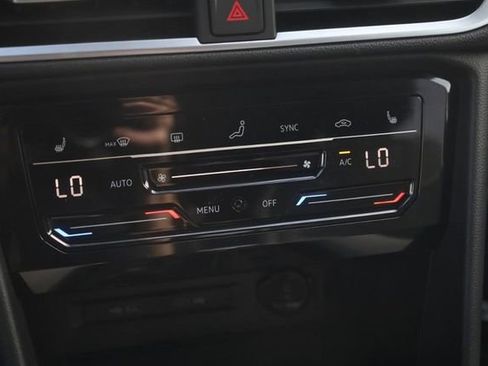 New 2026 Volkswagen Taos SE AWD/4WD image 16