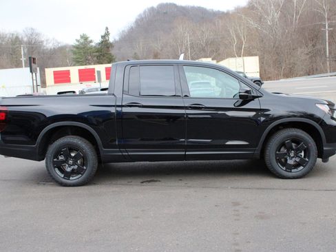 New 2026 Honda Ridgeline Black Edition image 8