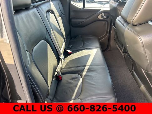 Used 2020 Nissan Frontier PRO-4X w/ Pro-4x Utility Package image 12