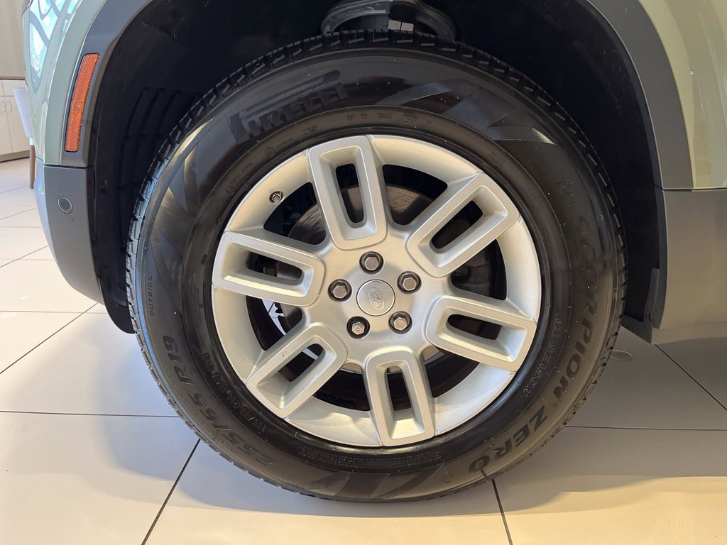 Certified 2020 Land Rover Defender 110 S AWD/4WD image 17