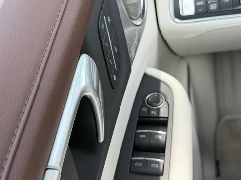 Used 2026 Buick Enclave Avenir w/ Super Cruise Package AWD/4WD image 23